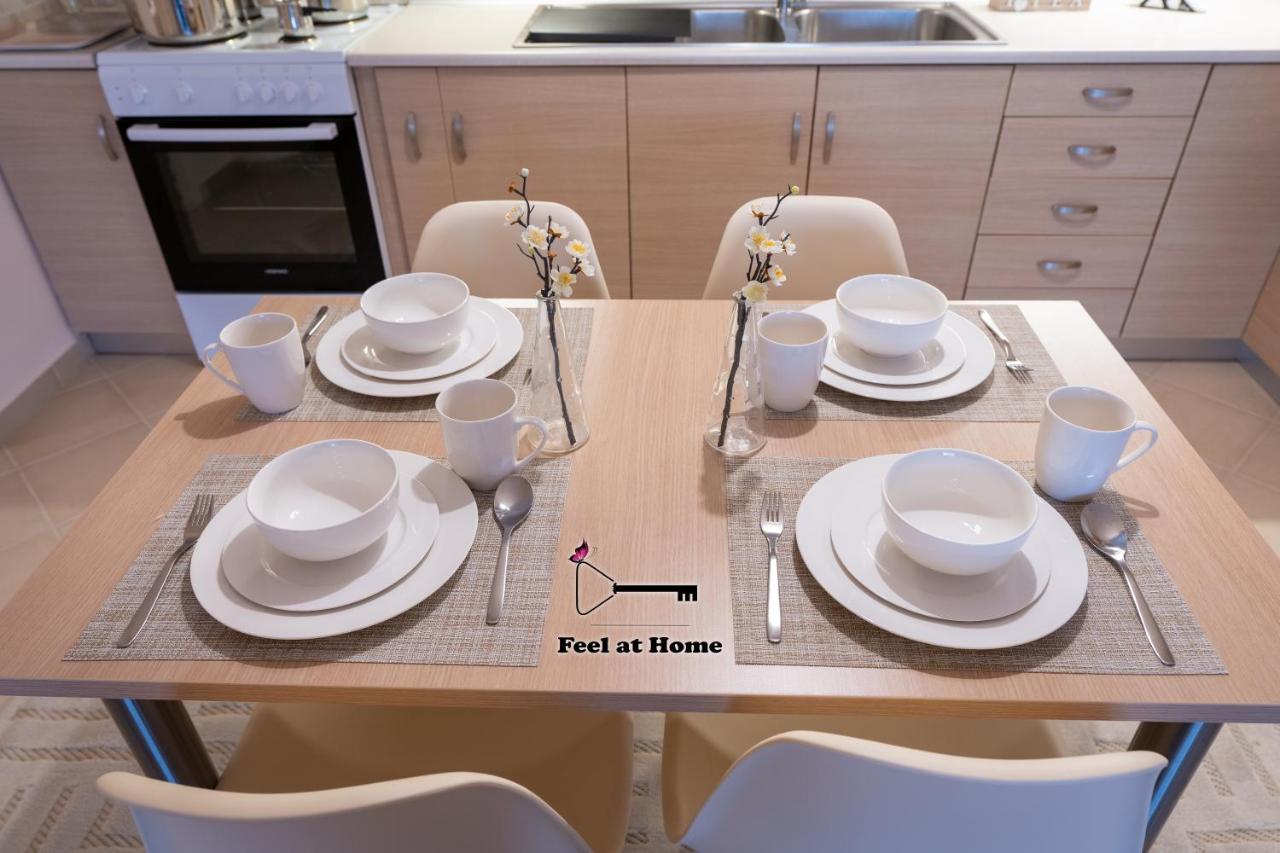 Feel At Home - Kalamata - Near The Center Exterior foto