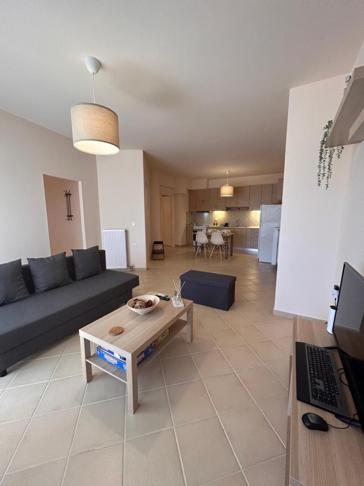 Feel At Home - Kalamata - Near The Center Exterior foto