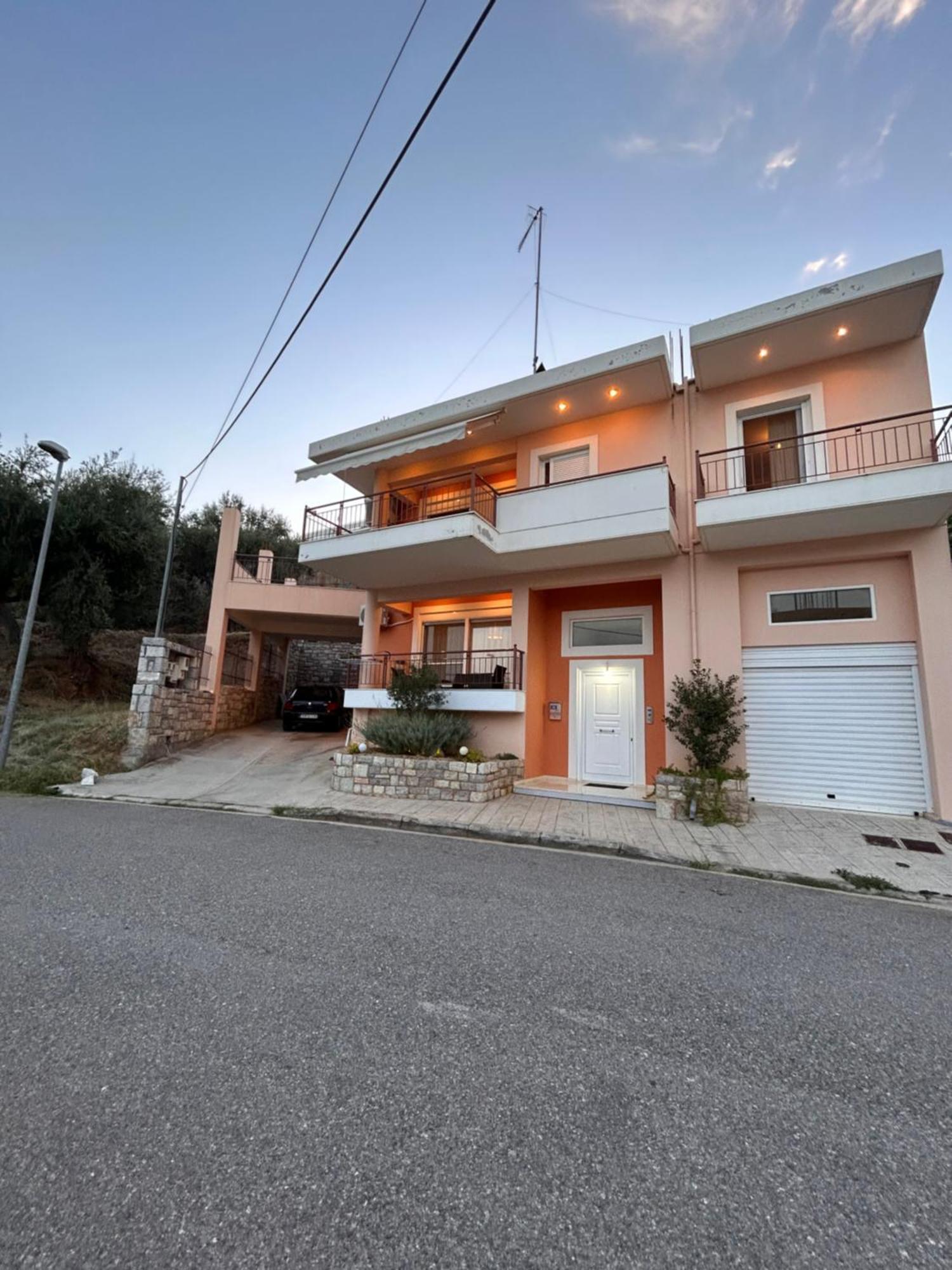Feel At Home - Kalamata - Near The Center Exterior foto