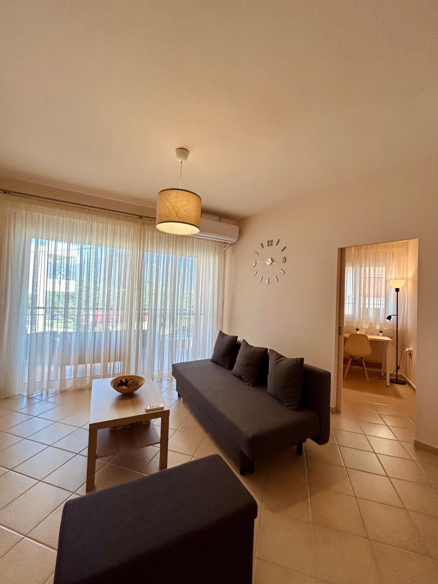 Feel At Home - Kalamata - Near The Center Exterior foto