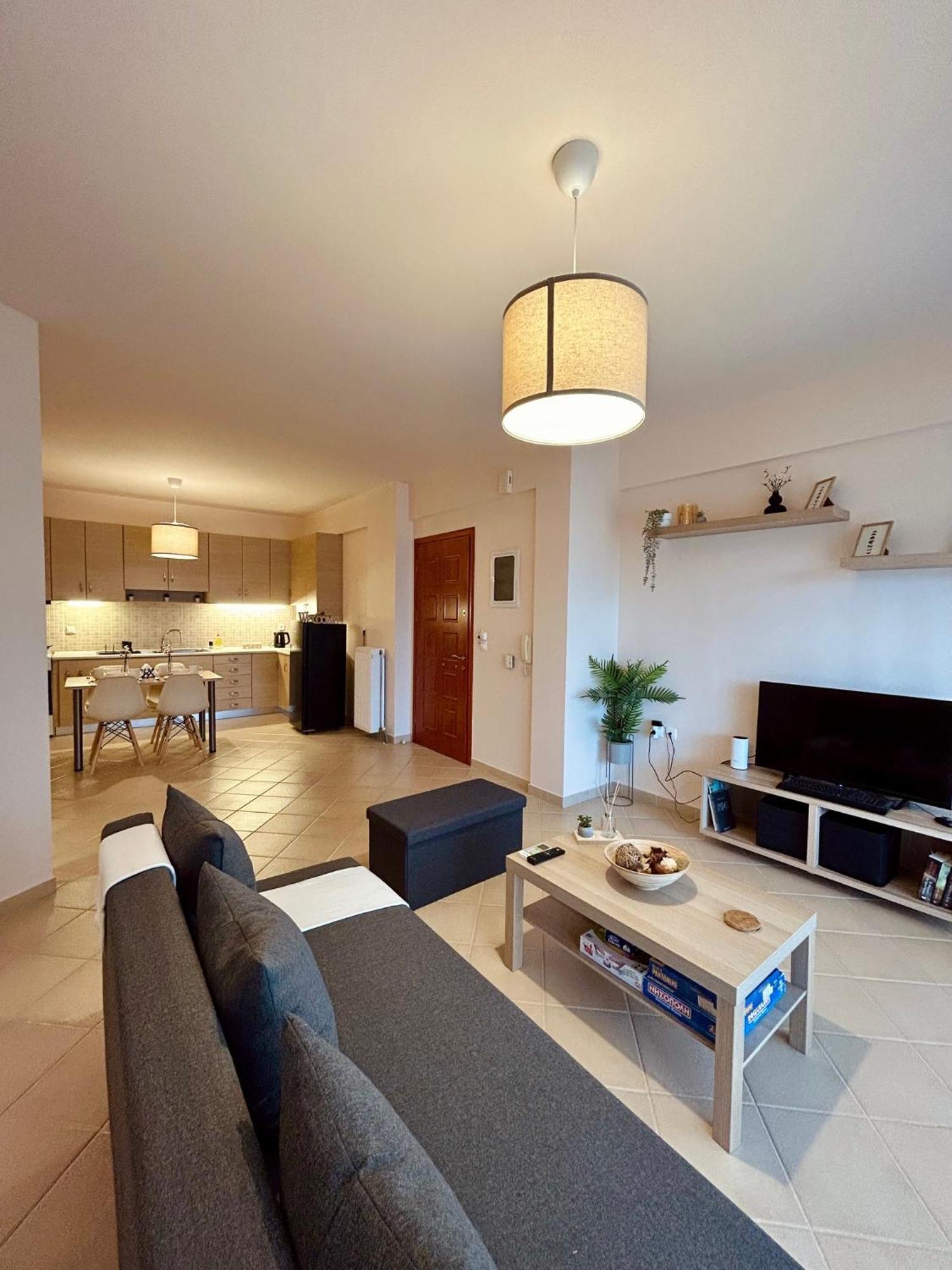 Feel At Home - Kalamata - Near The Center Exterior foto